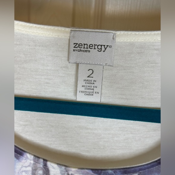 Chico’s 3/4 sleeve White and Purple Paisley Top women size large - Picture 4 of 9